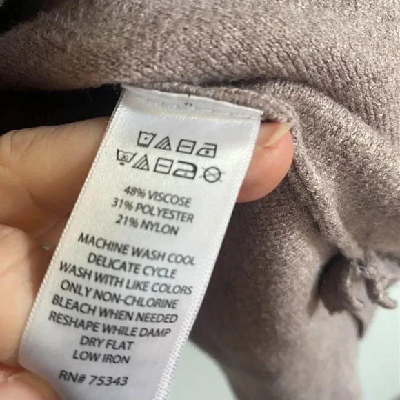 Tahari Mauve Mock Turtleneck Sweater - Picture 5 of 13